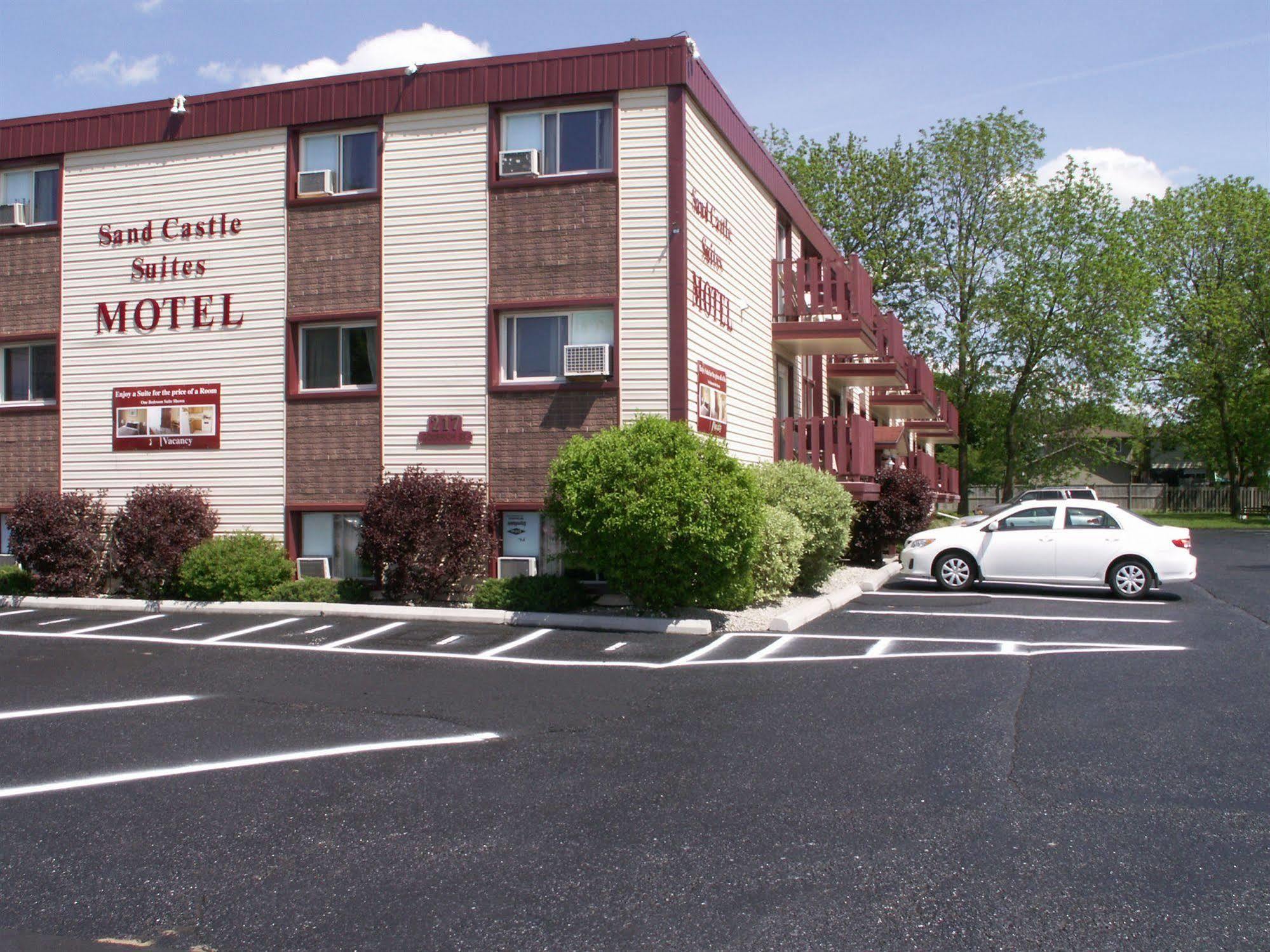 Sand Castle Suites Motel Port Elgin Bagian luar foto