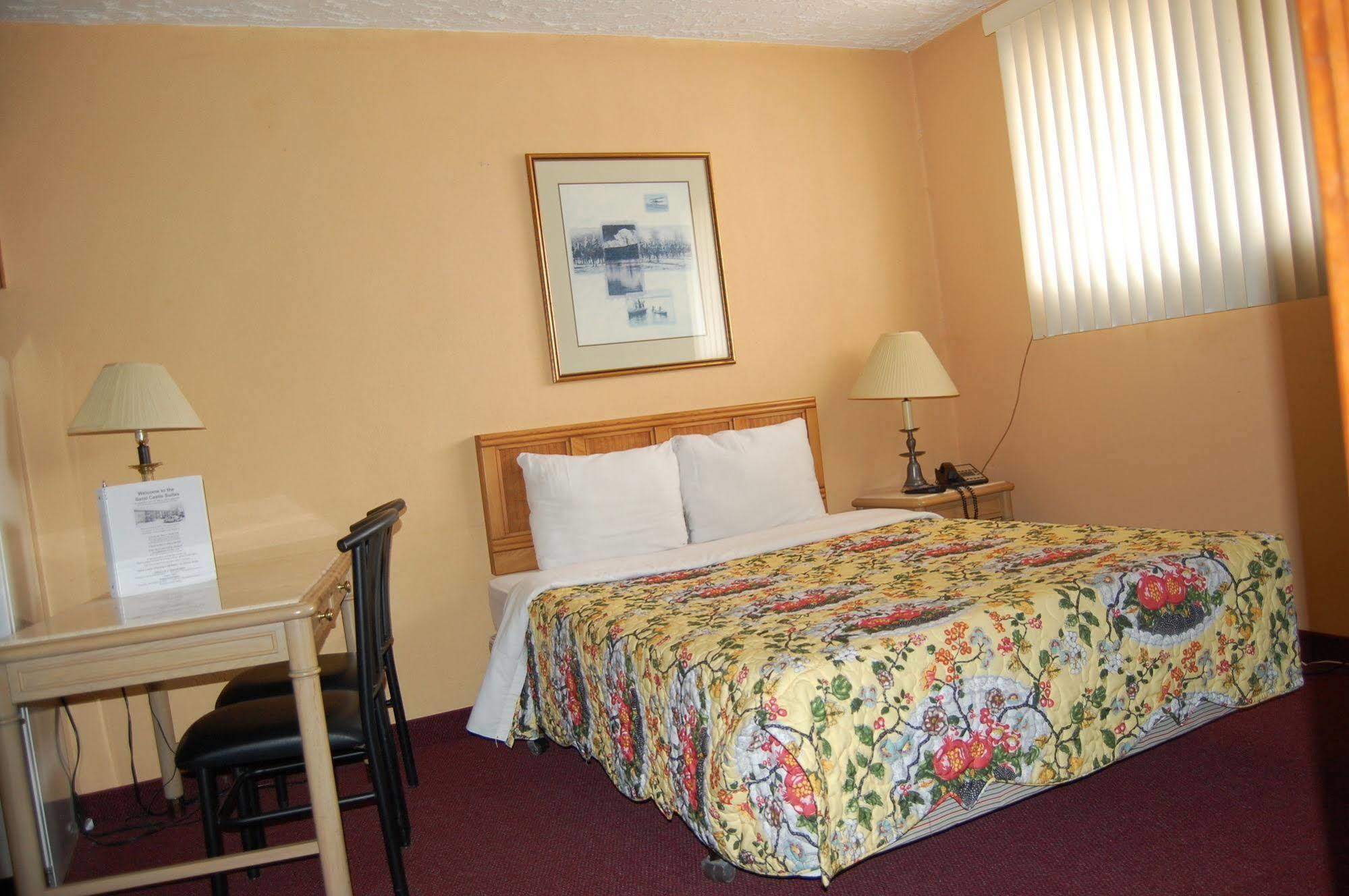 Sand Castle Suites Motel Port Elgin Bagian luar foto